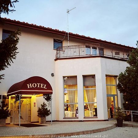 Orion Hotel Parczew Exterior foto